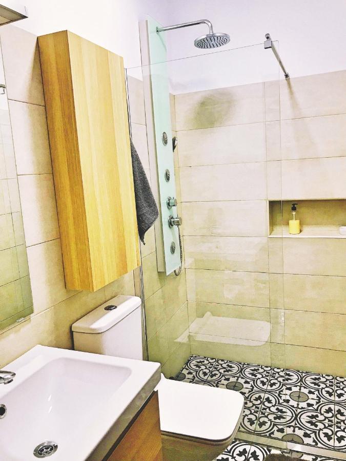 Town House With Patio In Quiet Residential Area 10 Min From Beach Torremolinos Quarto foto